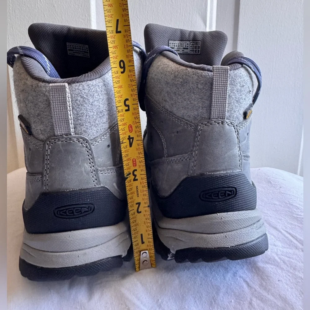 KEEN Women's Gray Winter Boots Size 9 Hicking Women’s Boots